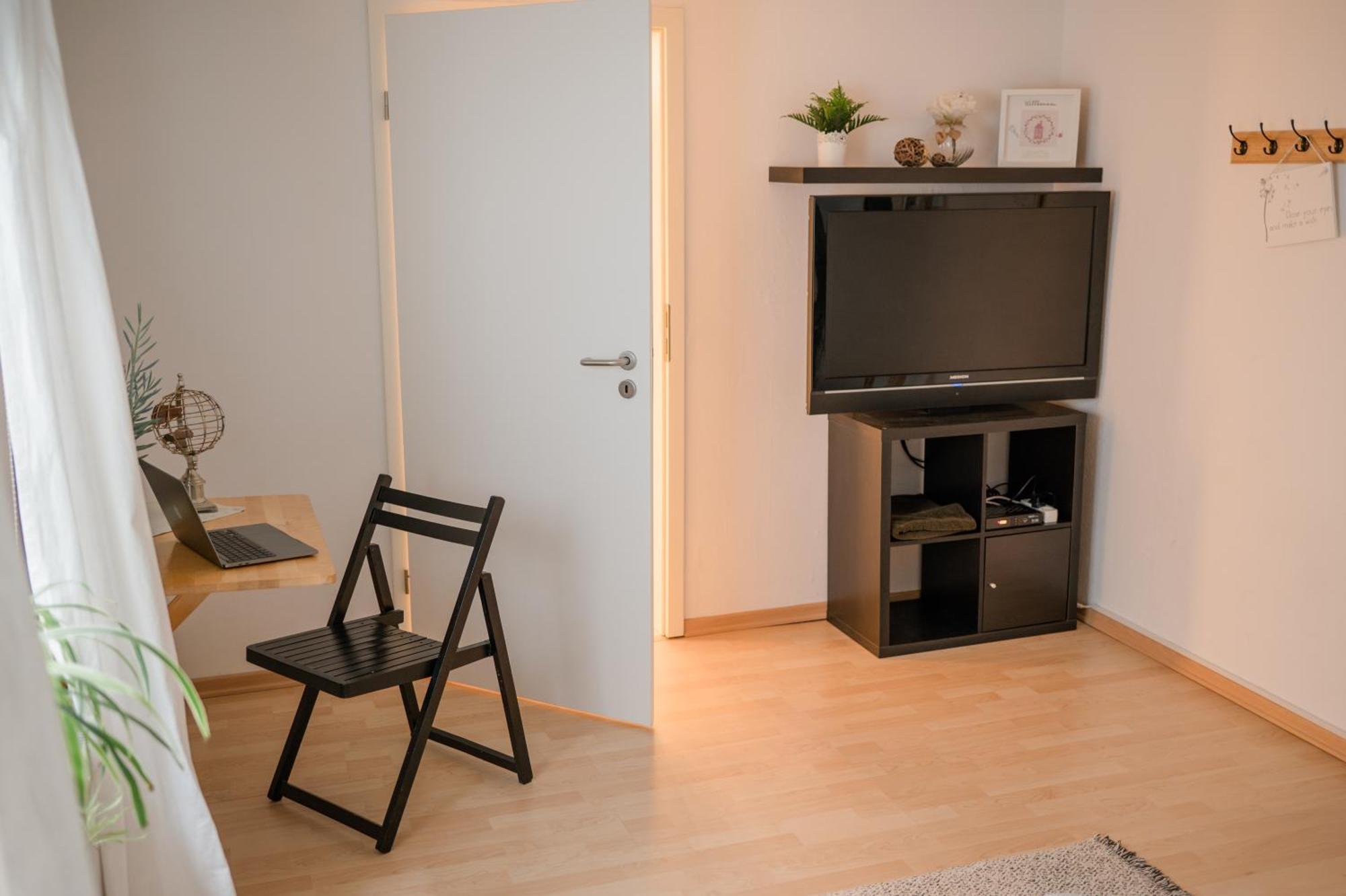 Buchlindenweg - Zimmer & Ferienwohnung Breitscheid  Exteriér fotografie