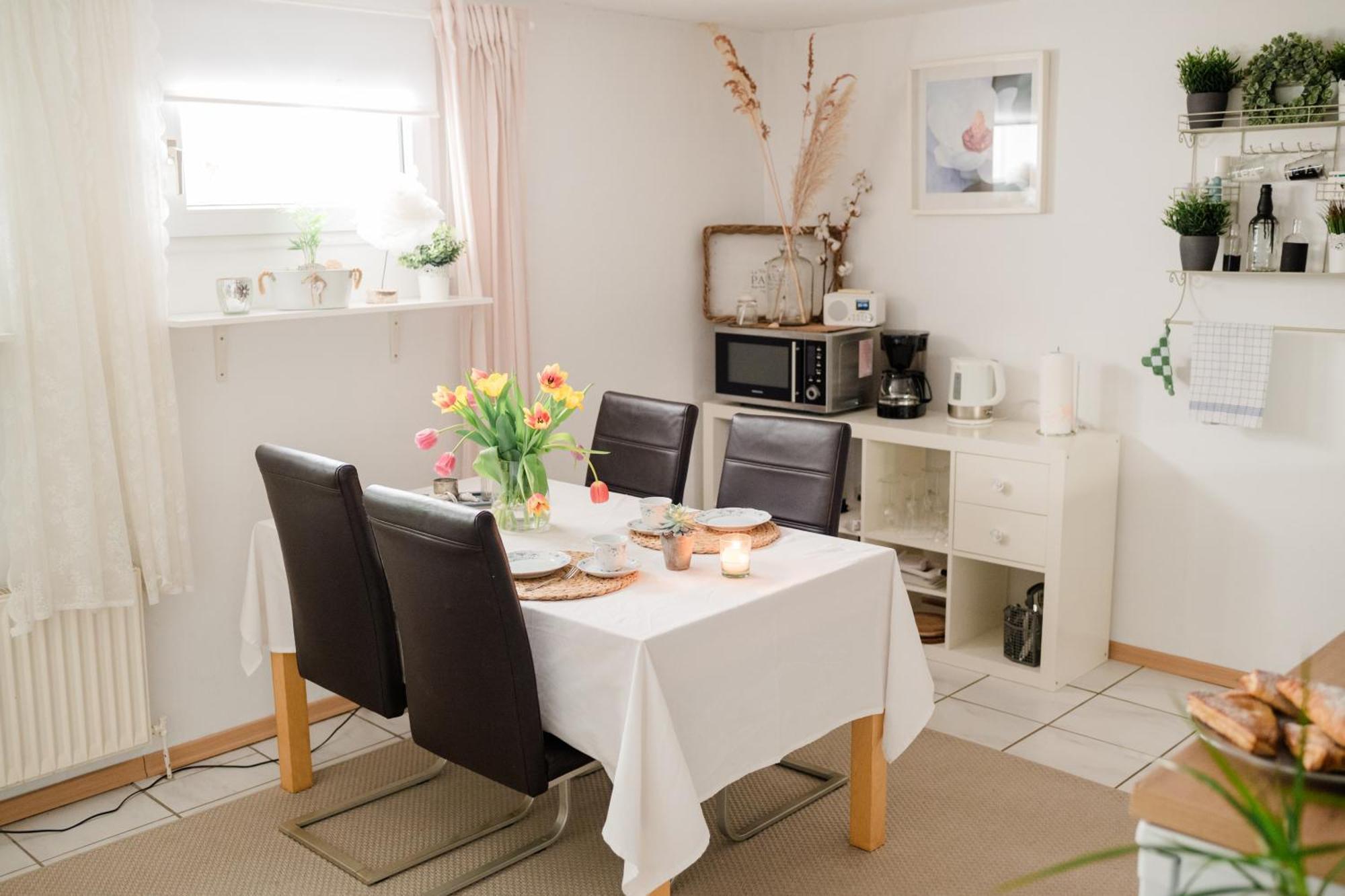 Buchlindenweg - Zimmer & Ferienwohnung Breitscheid  Exteriér fotografie